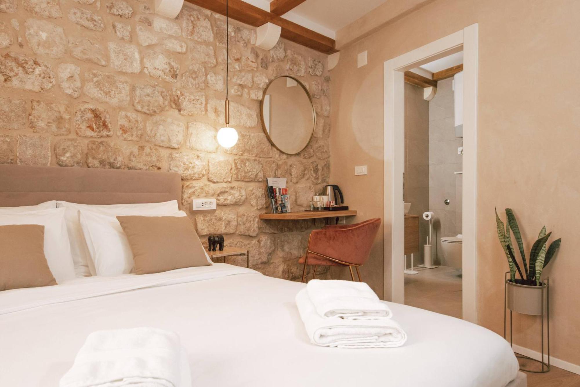 Mascheroni Luxury